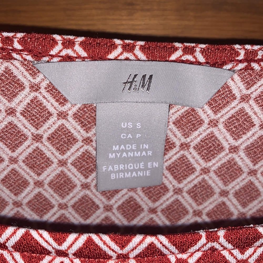 H&M Top - Picture 2 of 6